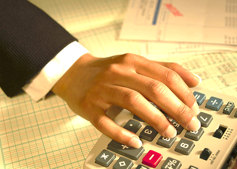 Calculating Economic Damages Graphic